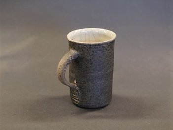 Dorte VIsby keramik, cylinderkrus raku